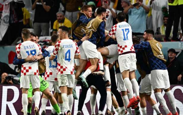  德甲揭幕战上演进球大战创纪录  